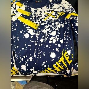 Off white longesleeve